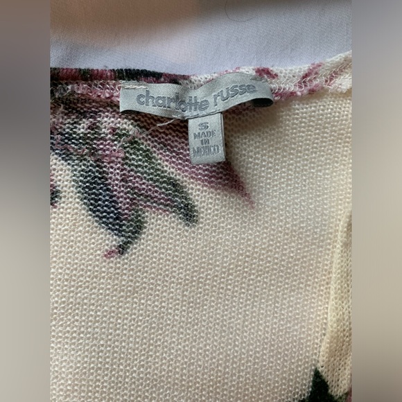 Charlotte Russe Floral Cardigan - Picture 3 of 6